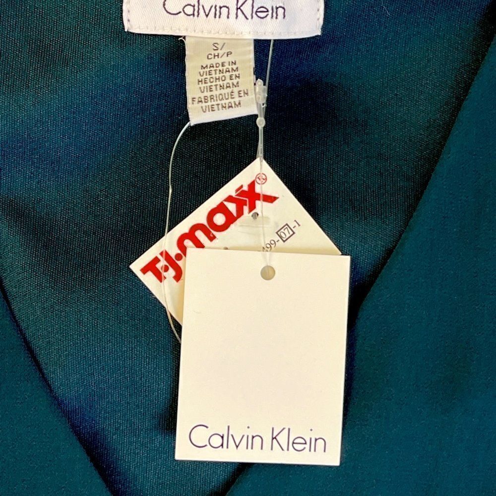 Calvin Klein Collection Flutter V Neck Top - Picture 5 of 5